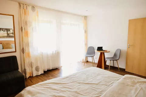 Sonnhalde Schlafzimmer 2