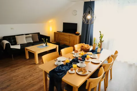 Himmelberg Esszimmer Wohnzimmer Küche