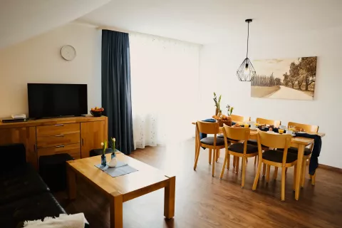 Himmelberg Wohnzimmer Esszimmer