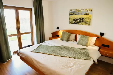 Im Wiesle Schlafzimmer 1